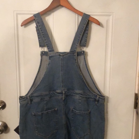 NWT Ava & Viv Denim Medium Wash Overalls - Picture 9 of 16